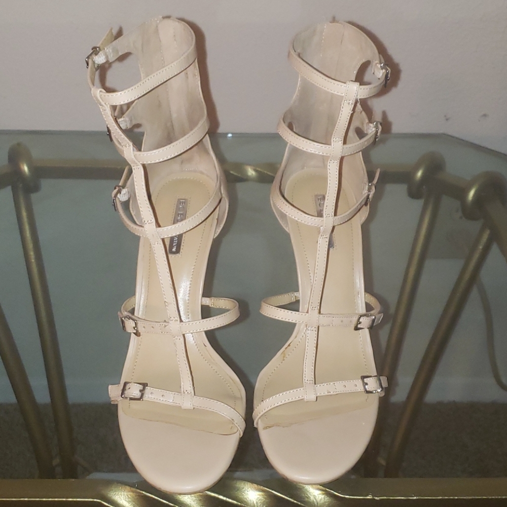 Shoe